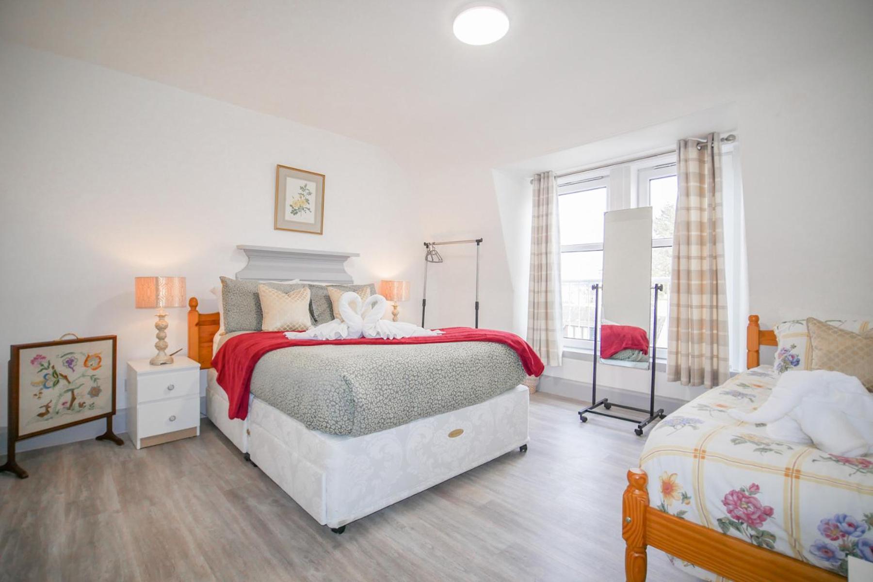 Telford Rd 5 Bedroom House Инвернес Екстериор снимка